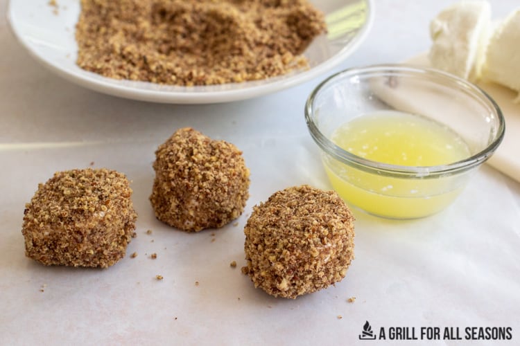 balls of goat cheese crusted with nuts