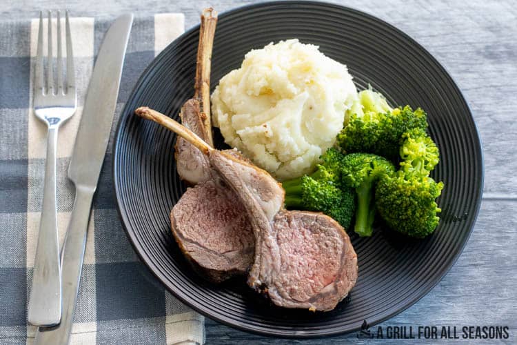 air fryer rack of lamb with potatoes and broccoli