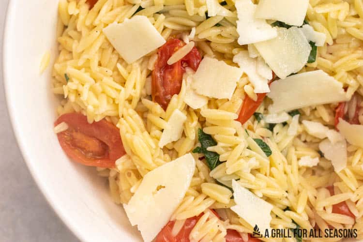 lemon orzo with tomatoes, spinach, and cheese