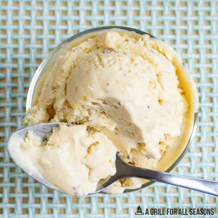 close up of mascarpone ice cream on spoon