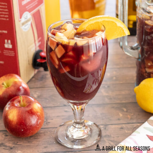 boxed tee / dark sangria